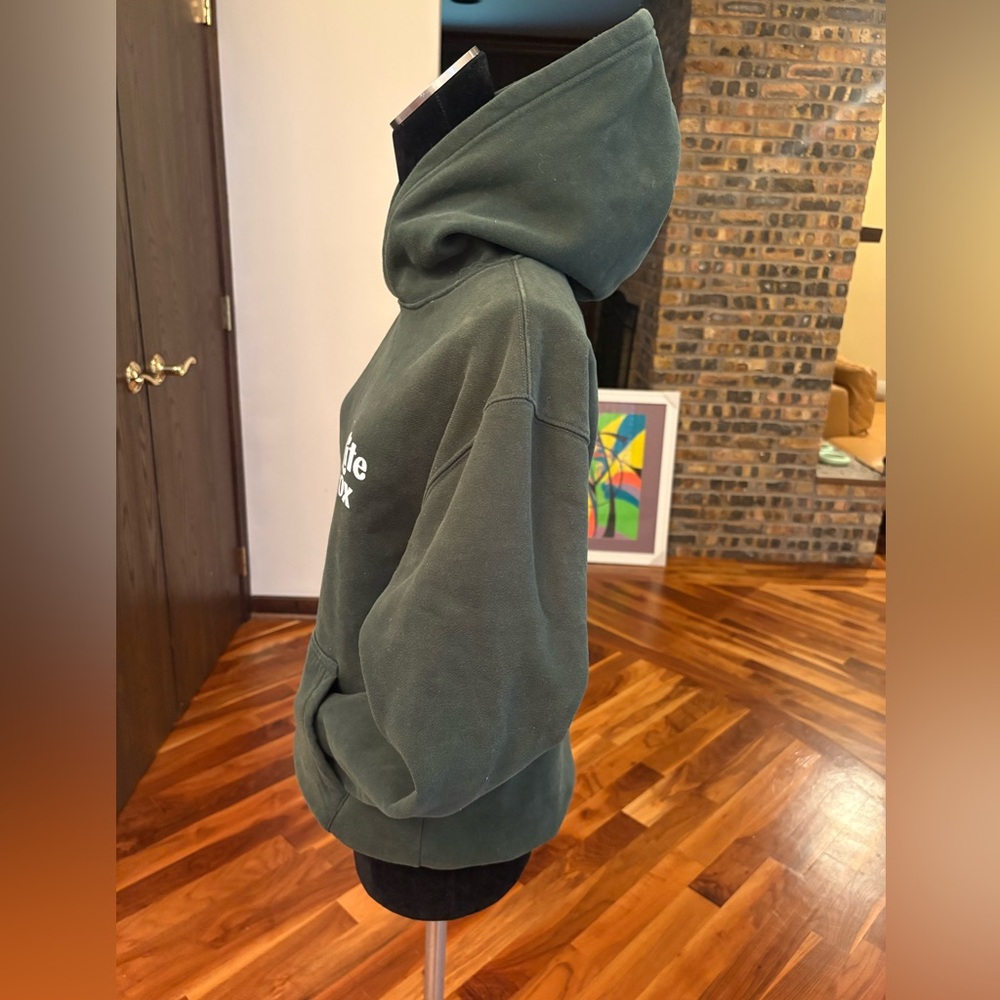 White Fox
All You Need Is Love Hoodie Forest Green, size XXS-XS, USED - Picture 5 of 16